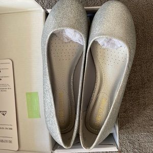 DREAM PAIRS Women's Sole-Simple Ballerina Walking Flats Shoes. Brand new.